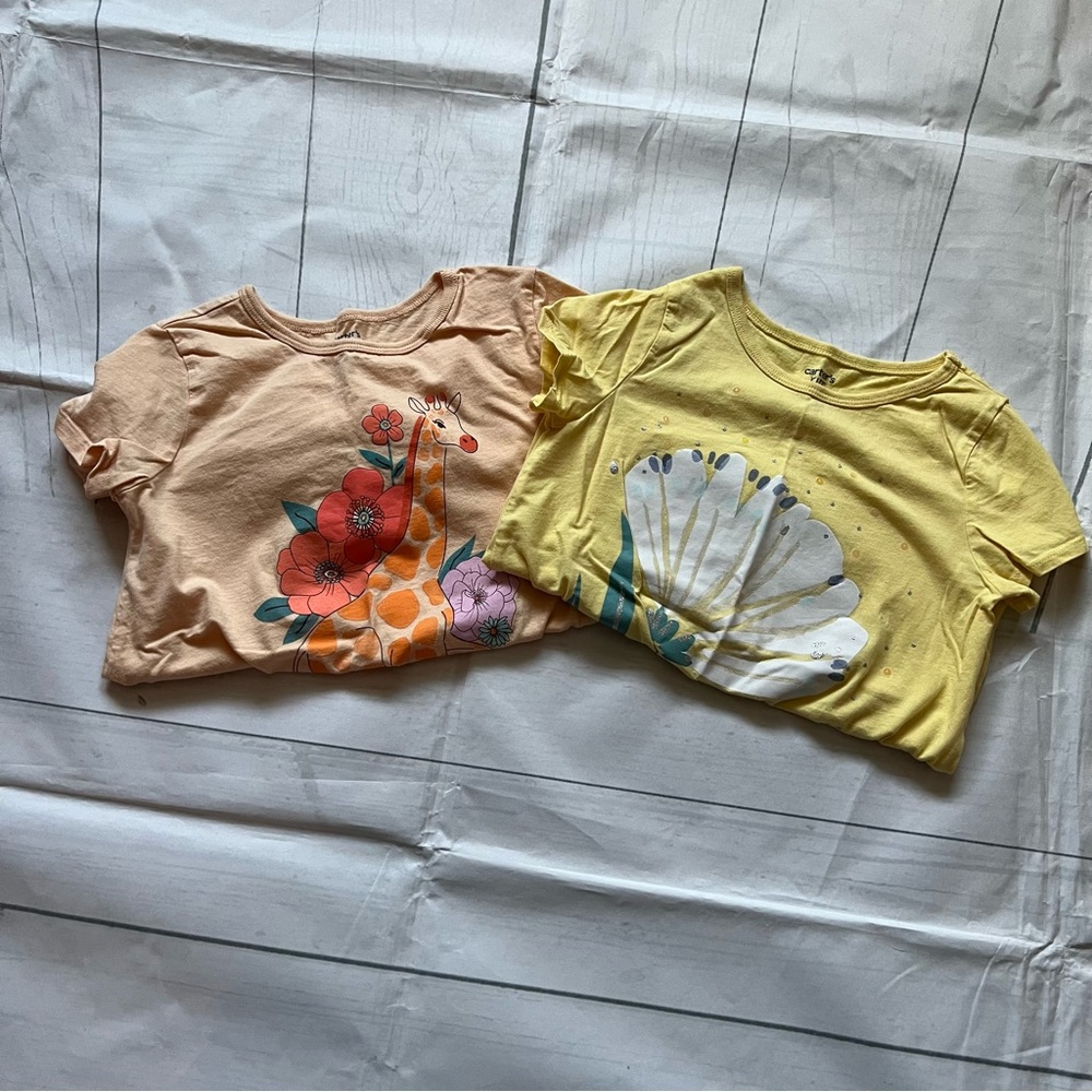 Carter’s Kids Size 7 Giraffe/Flower Short Sleeved Shirt Bundle yellow/peach